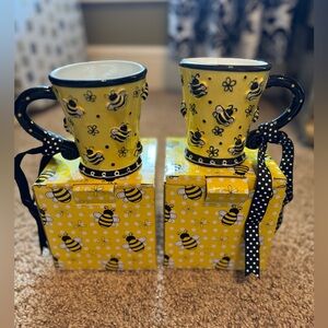 Pair Burton 10oz Bee mugs